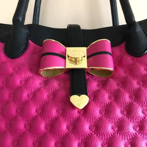 Betsey Johnson Pink Quilted Heart Bow Tote Bag - Picture 2 of 13